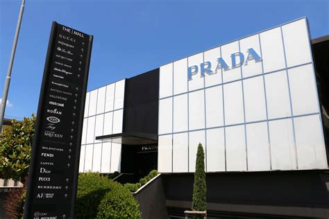 prada levanella recensioni|Outlet Shopping near Florence, Italy .